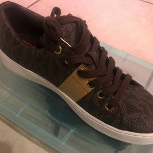 Michael Kors sneakers size 8 women's
